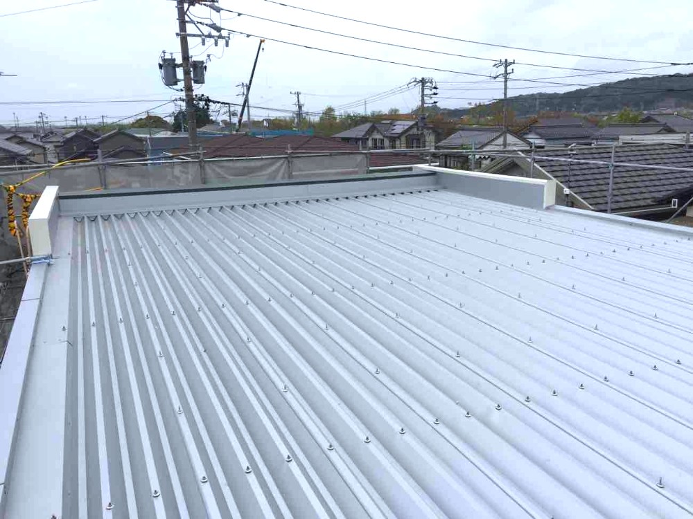折板屋根カバー工法／重ね式折板「T-88」・「T-150」